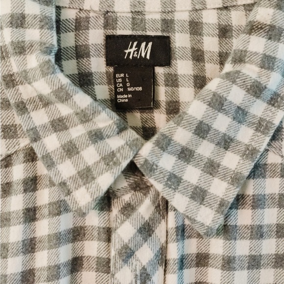H&M Men's Black and White Plaid Shirt - Picture 2 of 2